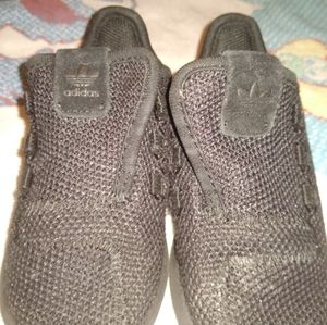 Black toddler adidas